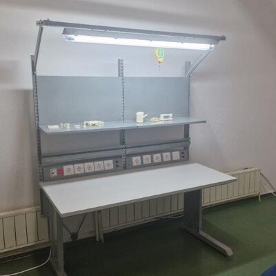 Προσαρμοσμένο ESD Workbench Μόνιμος αντιστατικός σταθμός εργασίας