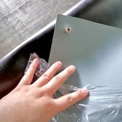 ESD Mat Rubber πάχους 1.8mm-3mm Αντίσταση επιφάνειας 10e6-10e9 Ohm